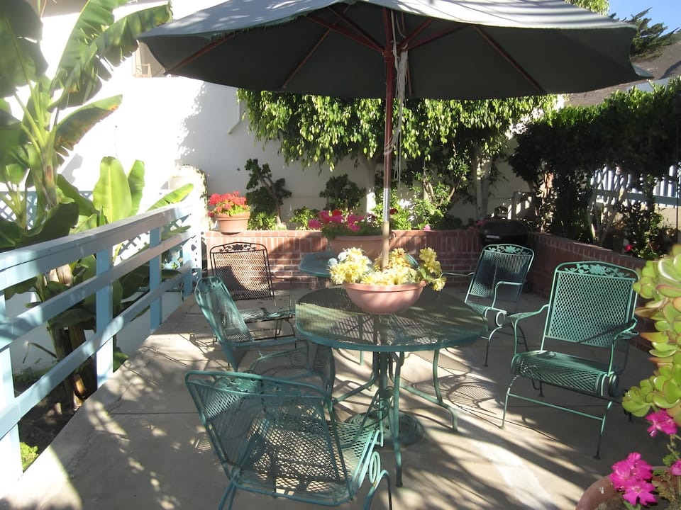 The Palomar Inn Hotel in Pismo Beach