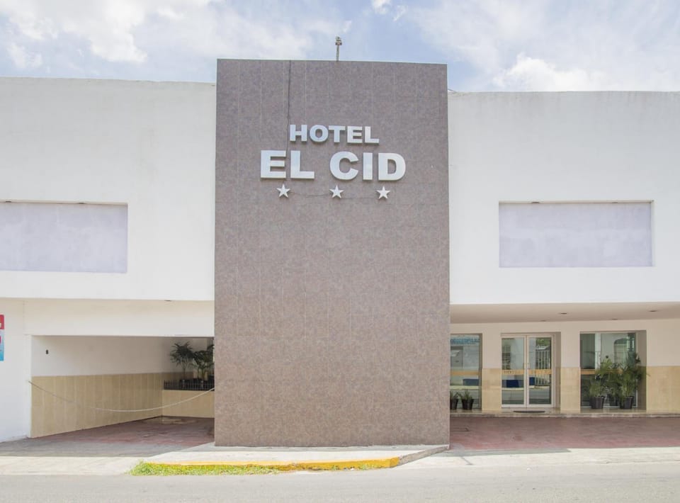 Hotel El Cid Hotel in Merida