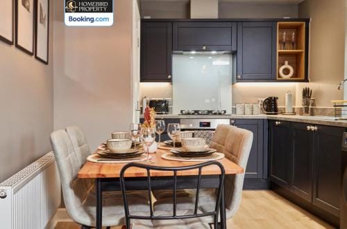 Homebird Property - Mill Cottage Hotel in Leeds