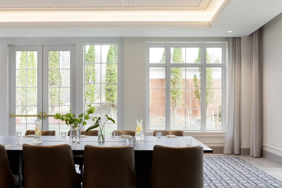 Kimpton The Forum Hotel By IHG Hotel in Charlottesville
