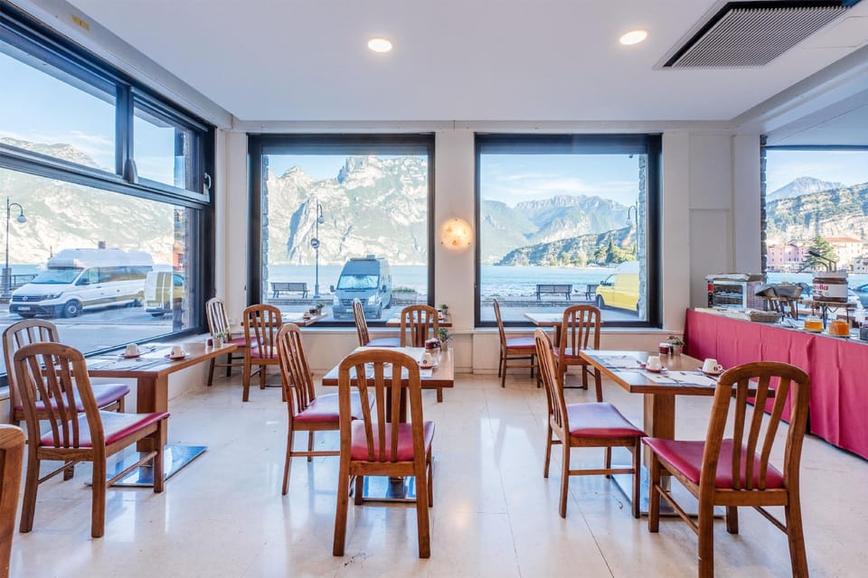 Lake Hotel Ifigenia Hotel in Nago–Torbole