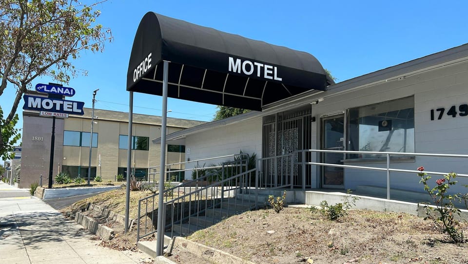 Lanai Motel Hotel in Alhambra