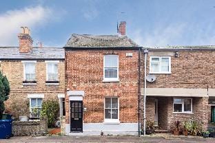 Bright & Spacious 2-Bedroom Jericho House Hotel in Oxford