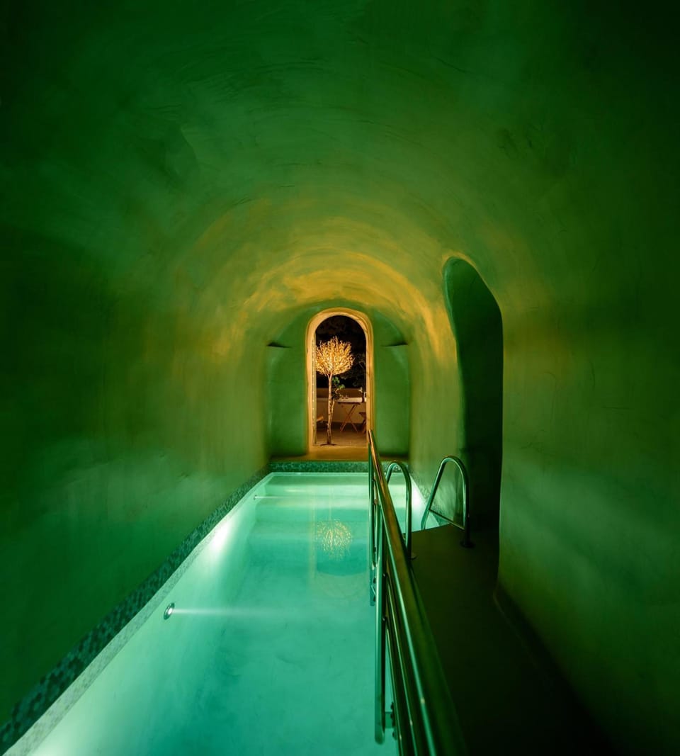 Oia Treasures Art Suites Hotel in Oia