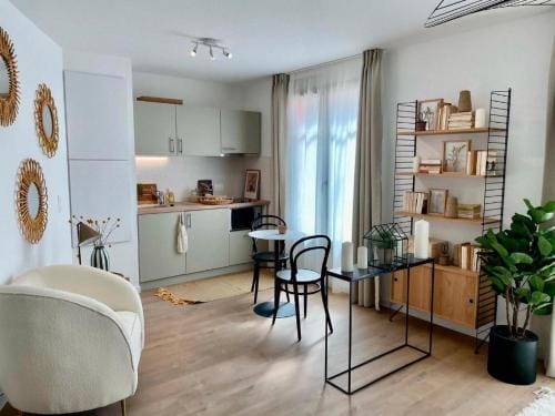 Residence Services Seniors MONTANA CHARTRES Hotel in Chartres