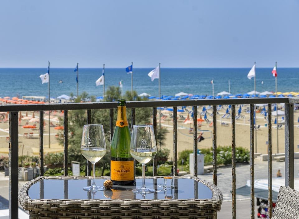 Hotel La Pace Hotel in Viareggio