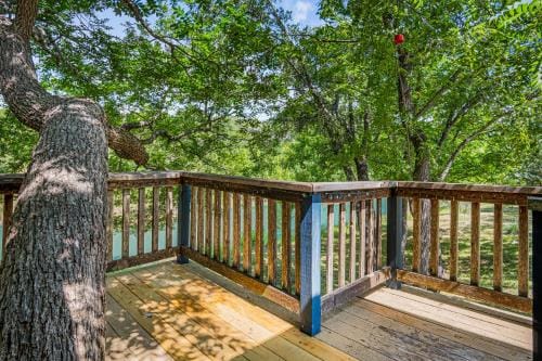 Bandera Stronghold - Crazy Horse Cabin Hotel in Rio Grande