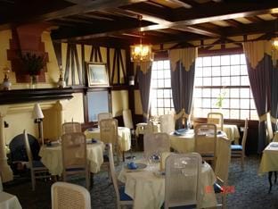 Logis - Hotel & Restaurant Le Bellevue Hotel in Normandy