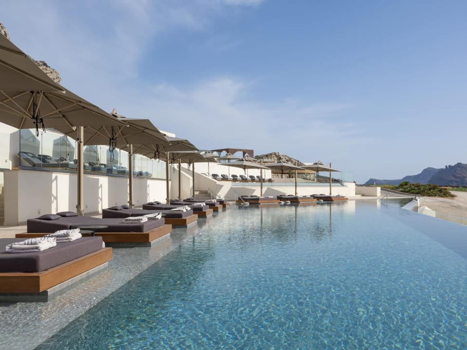 Santo Mine Oia Suites Hotel in Oia