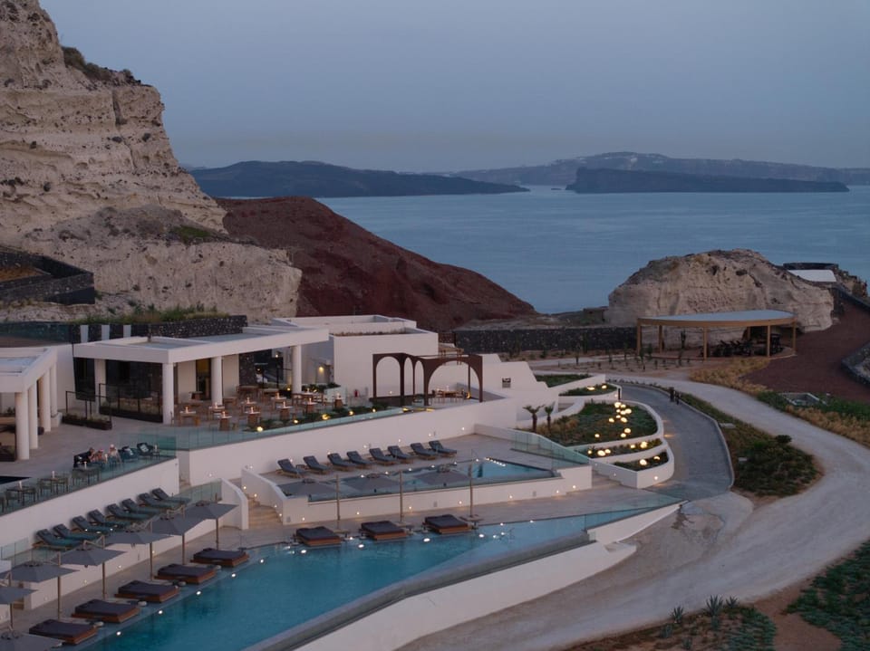 Santo Mine Oia Suites Hotel in Oia