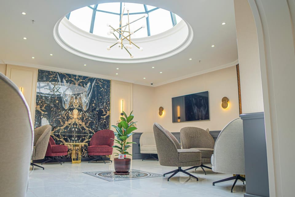 Shared lounge/TV area