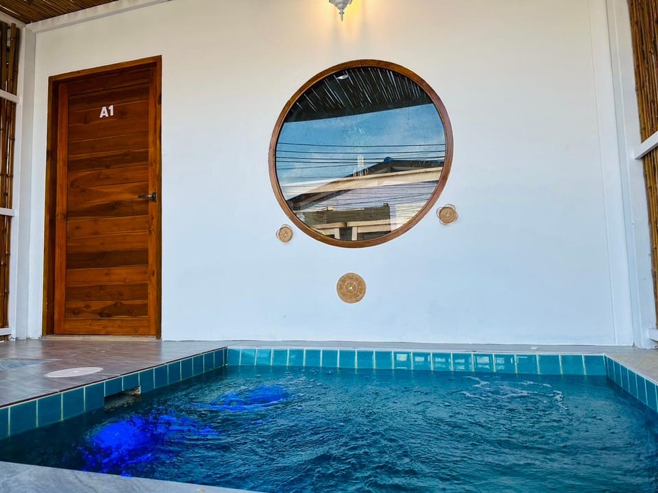 Private pool