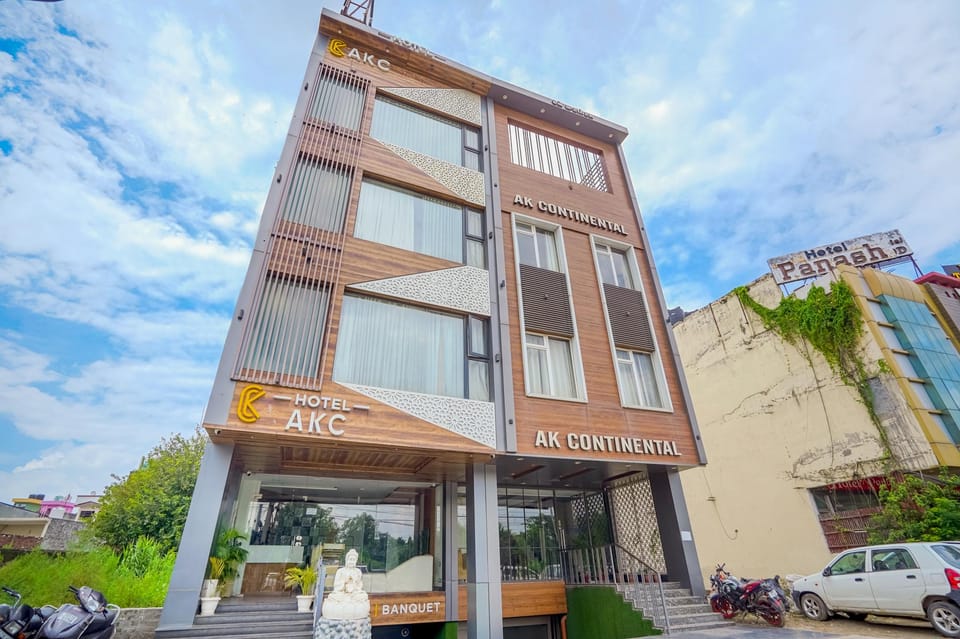 Hotel AKC Zirakpur - Boutique Premium Rooms Hotel in Punjab, India