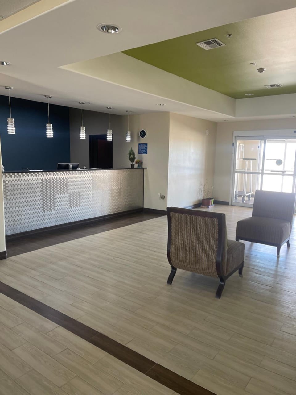 La Plaza Inn and Suites - Freer TX Hotel in Rio Grande
