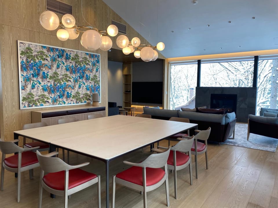 Shared lounge/TV area