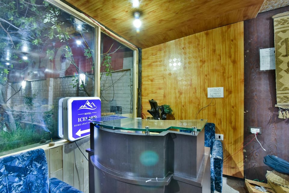 The Iceland Hotel Srinagar Hotel in India