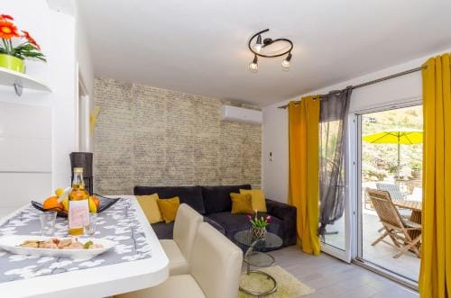 Apartments Apollo Stiniva Hotel in Dubrovnik-Neretva County