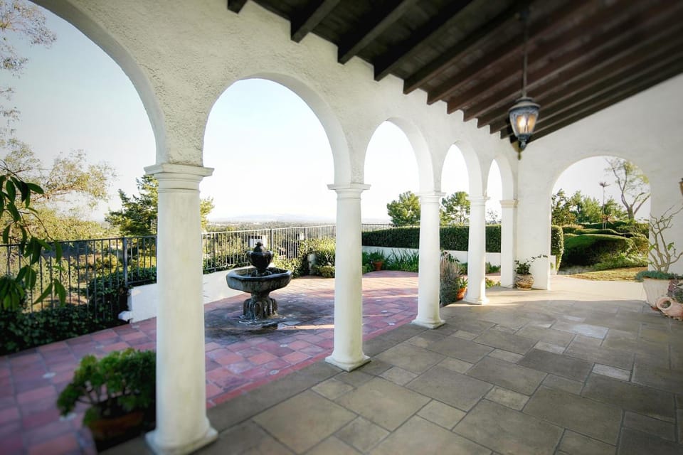 The Patrician Hollywood Universal Hotel in Eagle Rock