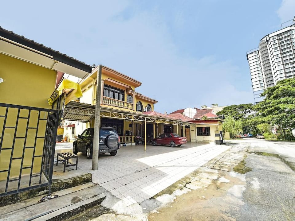 OYO 90706 Empire Inn 2 Hotel in Malaysia