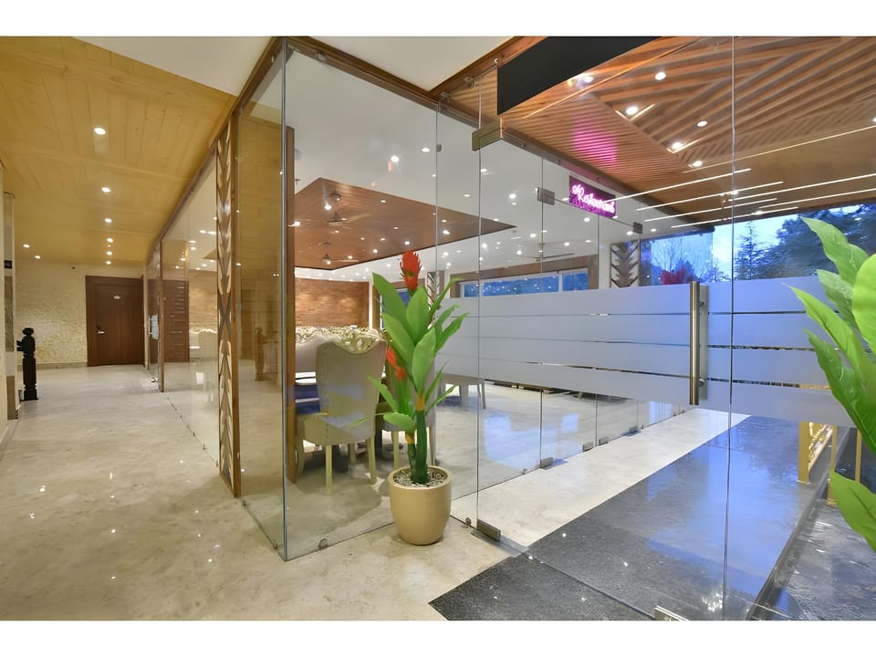 Ark Holiday Inn By DLS Hotels  Hotel in Himachal Pradesh