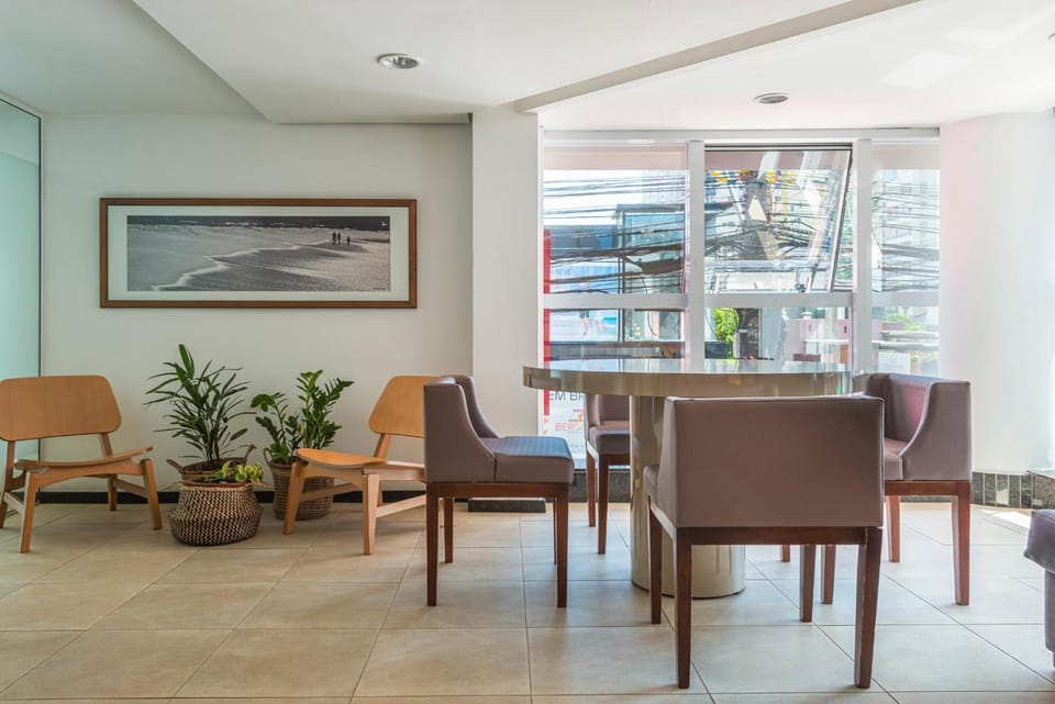 Shared lounge/TV area