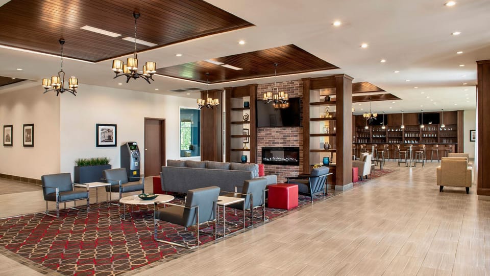 Four Points by Sheraton Grande Prairie Hotel in Grande Prairie