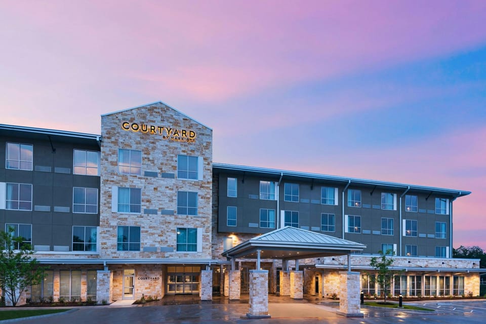 Courtyard by Marriott Austin Dripping Springs Hotel in Dripping Springs