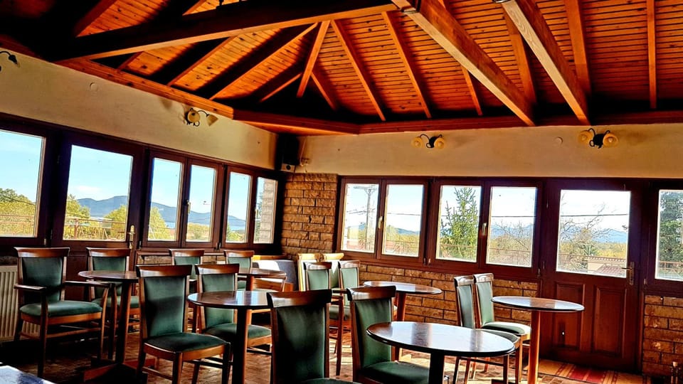 Hotel Odysseas Hotel in Peloponnese, Western Greece and the Ionian