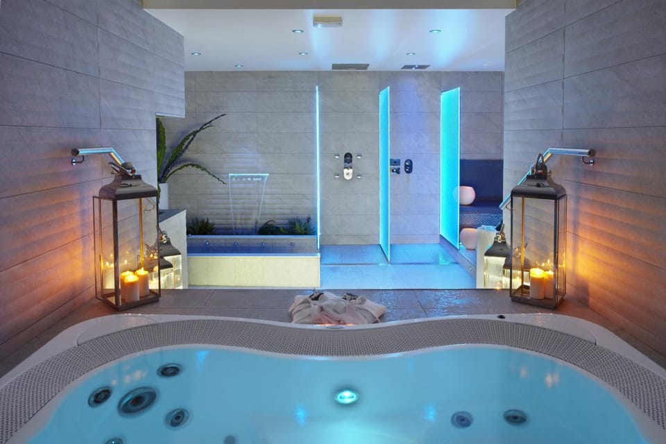 Hot tub