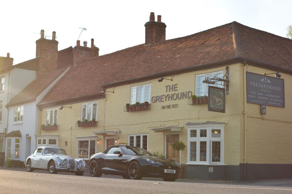 The Greyhound on the Test Hotel Hotel in Test Valley District