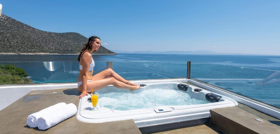 Paraskevas Beach Hotel Hotel in Tyros