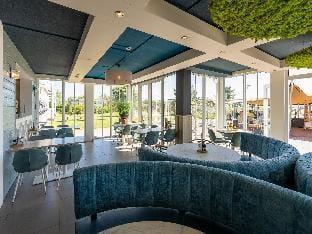 Villa by the Harbour with Sauna Hotel in Hellevoetsluis