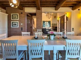 Peccioli Countryside Villa Hotel in Tuscany