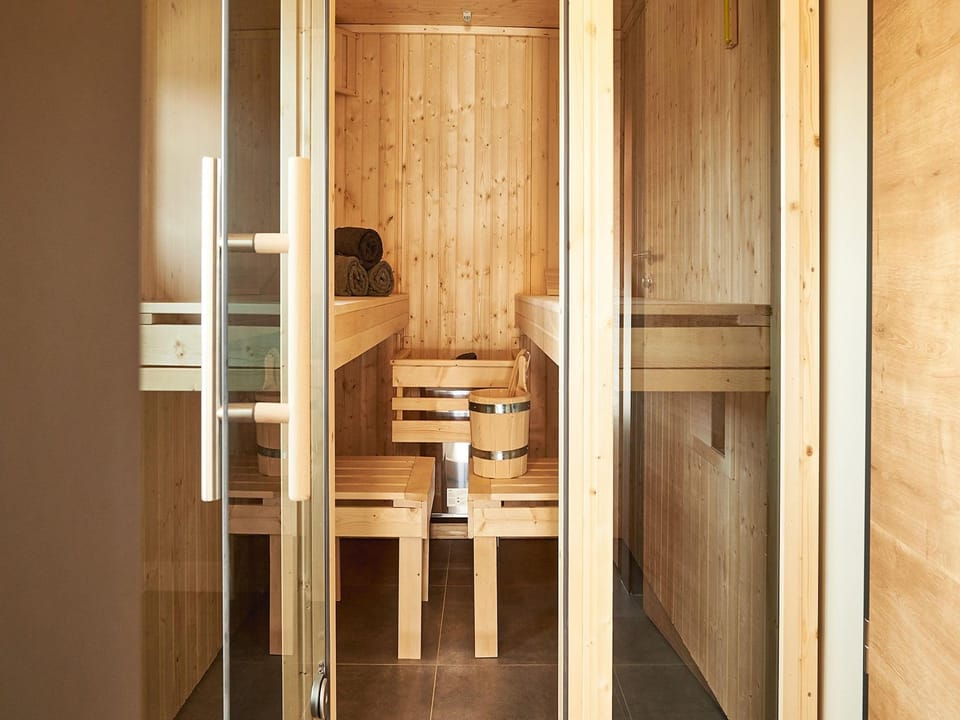 Luxury villa with sauna, 200 m. from the ski area Hotel in Winterberg