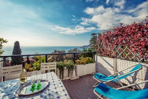 Una terrazza sul golfo di Ospedaletti by Wonderful Italy Hotel in Liguria