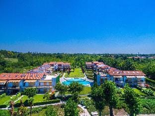 Borgo Gasparina A23 con piscina by Wonderful Italy Hotel in Lake Garda