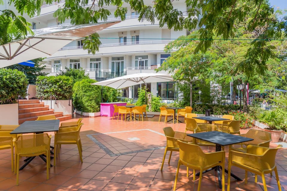 Hotel Plaza con piscina Hotel in Cattolica