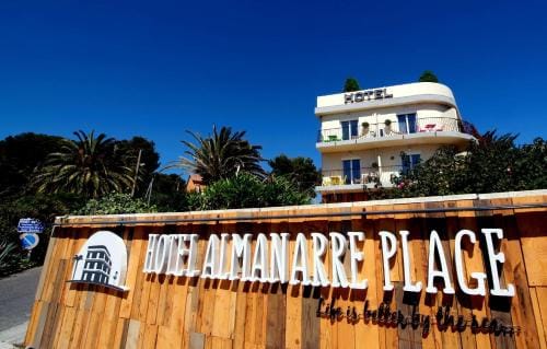 Hotel Almanarre Plage - Hotel Eco-Responsable face a la mer Hotel in Hyères