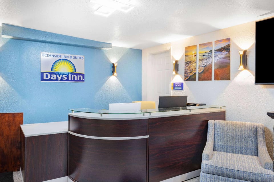 Oceanside Inn & Suites, a Days Inn by Wyndham Hotel in Fort Bragg