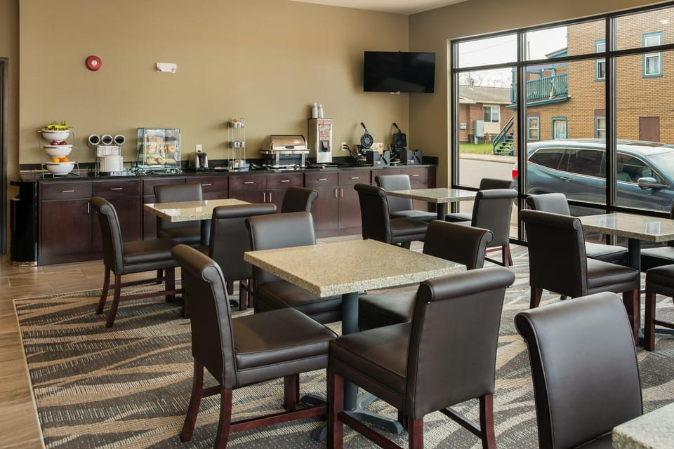Cobblestone Inn & Suites - Ashland Hotel in Wisconsin
