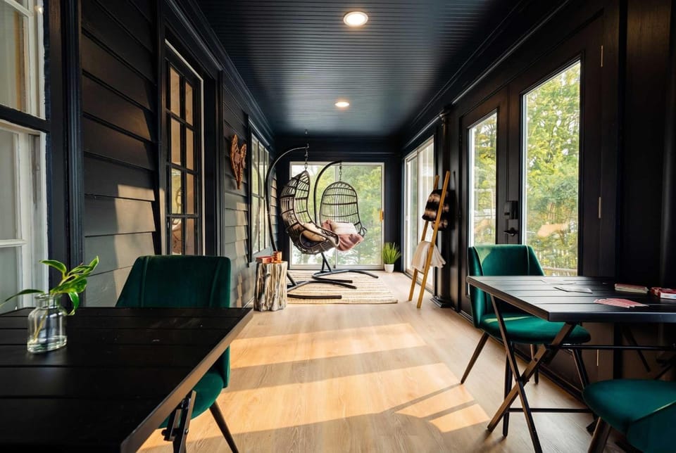 Launchpoint Lodge Hotel in Woodstock