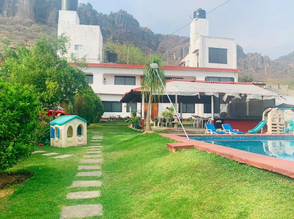 Hotel Puerto Villamar Hotel in Tepoztlan