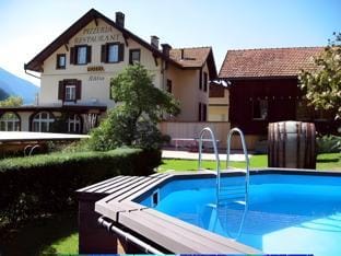Hotel Restaurant Ratia Inn in Canton of Grisons