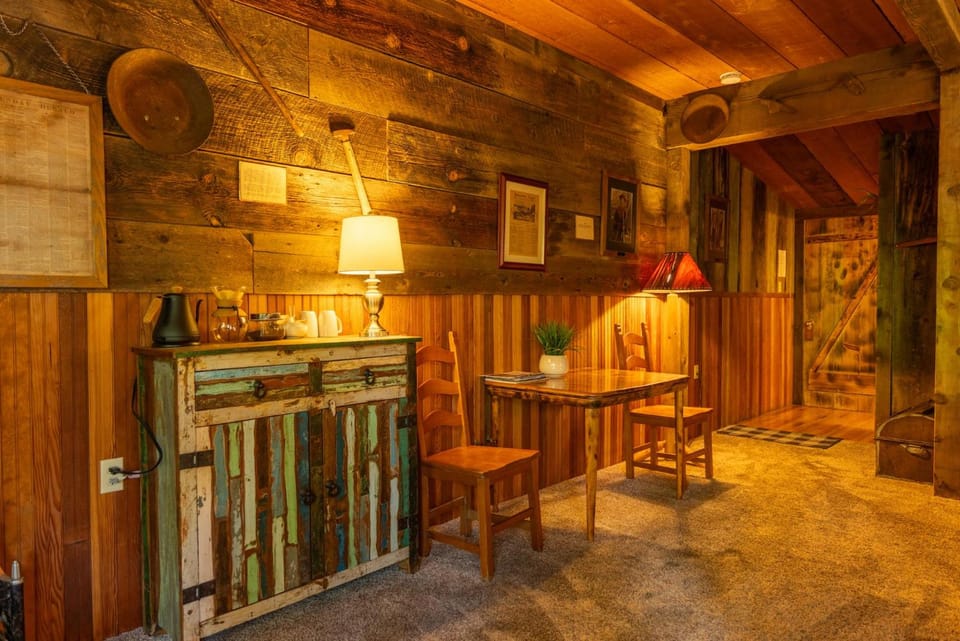 The Lindsay Lodge Hotel in Oregon