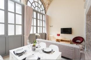 Romantic Escape in the 400s Hotel in Como