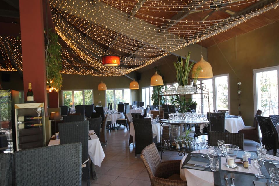 Hotel Saint Louis Hotel in Le Thor