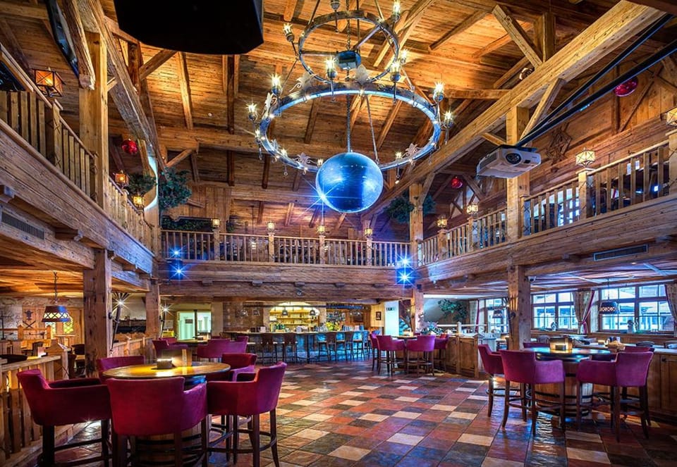 Bar/lounge