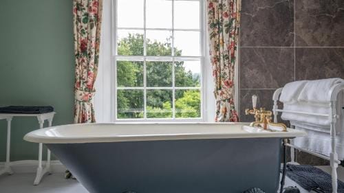 Pantybeiliau House Bed & Breakfast Hotel in Wales