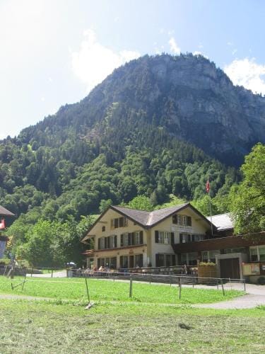 Hotel-Restaurant Stechelberg Bed & Breakfast Hotel in Lauterbrunnen
