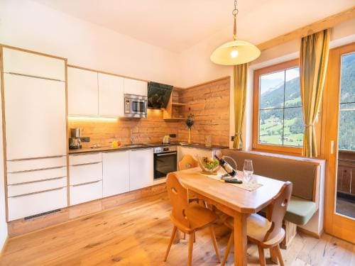 Apartment in Neustift near Ski Lift Hotel in Neustift im Stubaital